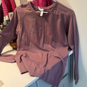 Athlete like new I believe it is the momentum collection and is stunning